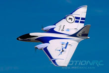 Load image into Gallery viewer, HobbyZone Delta Ray with SAFE 865mm (34") Wingspan - RTF